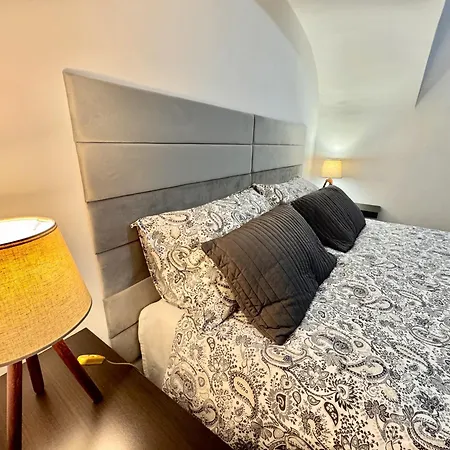 A 2 Passi - Nel Centro Di Apartman Salerno