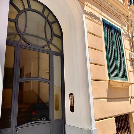 A 2 Passi - Nel Centro Di Apartman Salerno